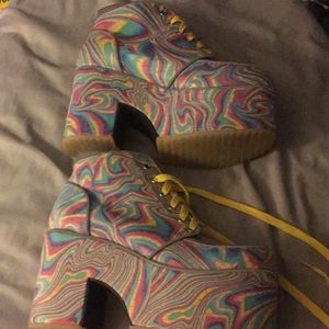 Dollskill Current mood platforms